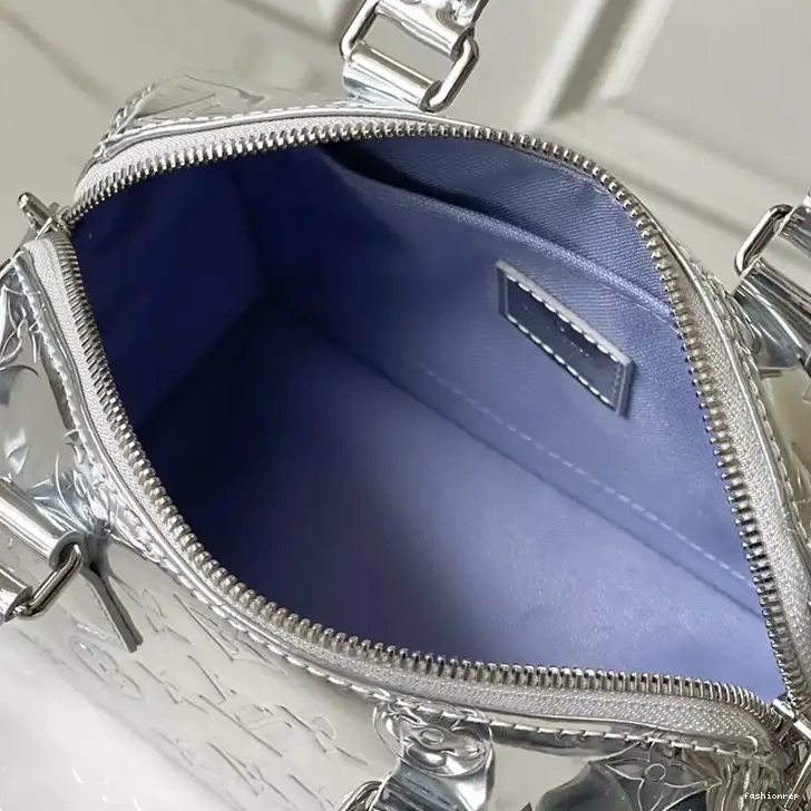 Fashionrepsfam ru LV 2411YA0181 Bags 0730